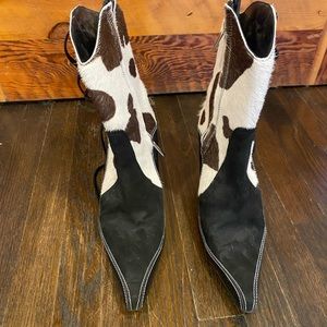 Barley used, Costa Blanca western off white suede leather boots Size: 8